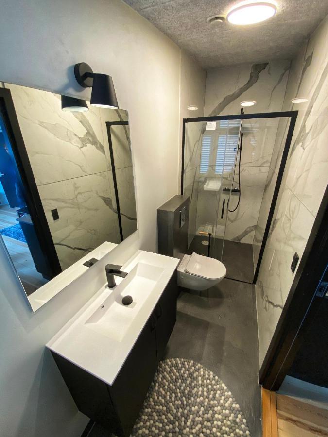 Broncks Apartment 2 - Modern 2-Bedroom In The Heart Of Tórshavn Exterior foto