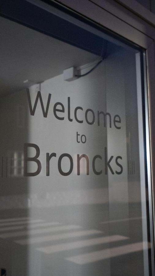 Broncks Apartment 2 - Modern 2-Bedroom In The Heart Of Tórshavn Exterior foto