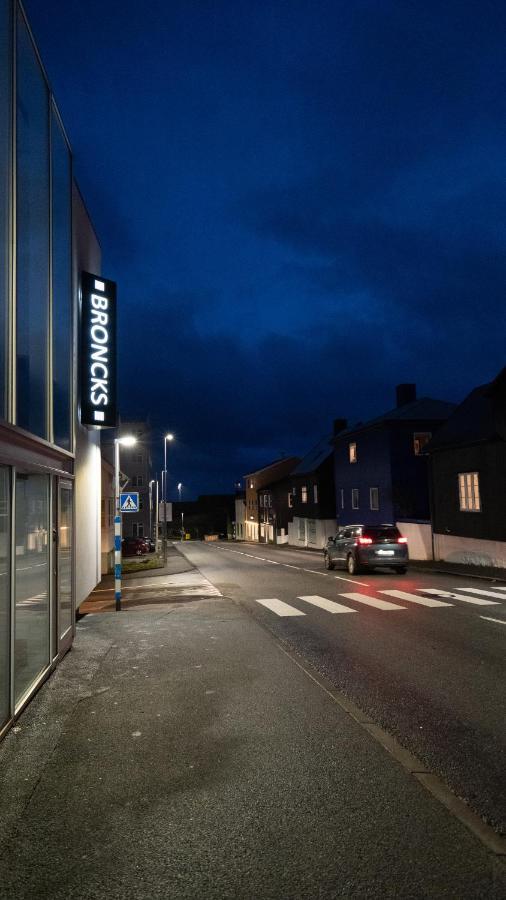 Broncks Apartment 2 - Modern 2-Bedroom In The Heart Of Tórshavn Exterior foto